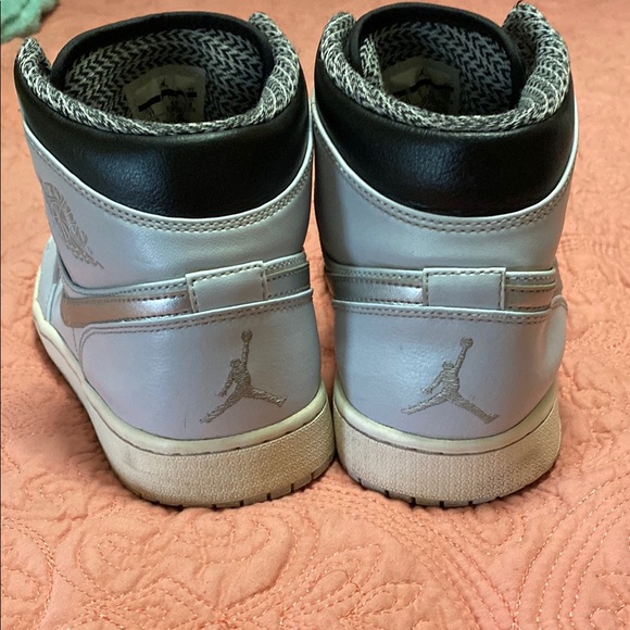 Nike Men's Black and White Sneakers - Picture 6 of 6